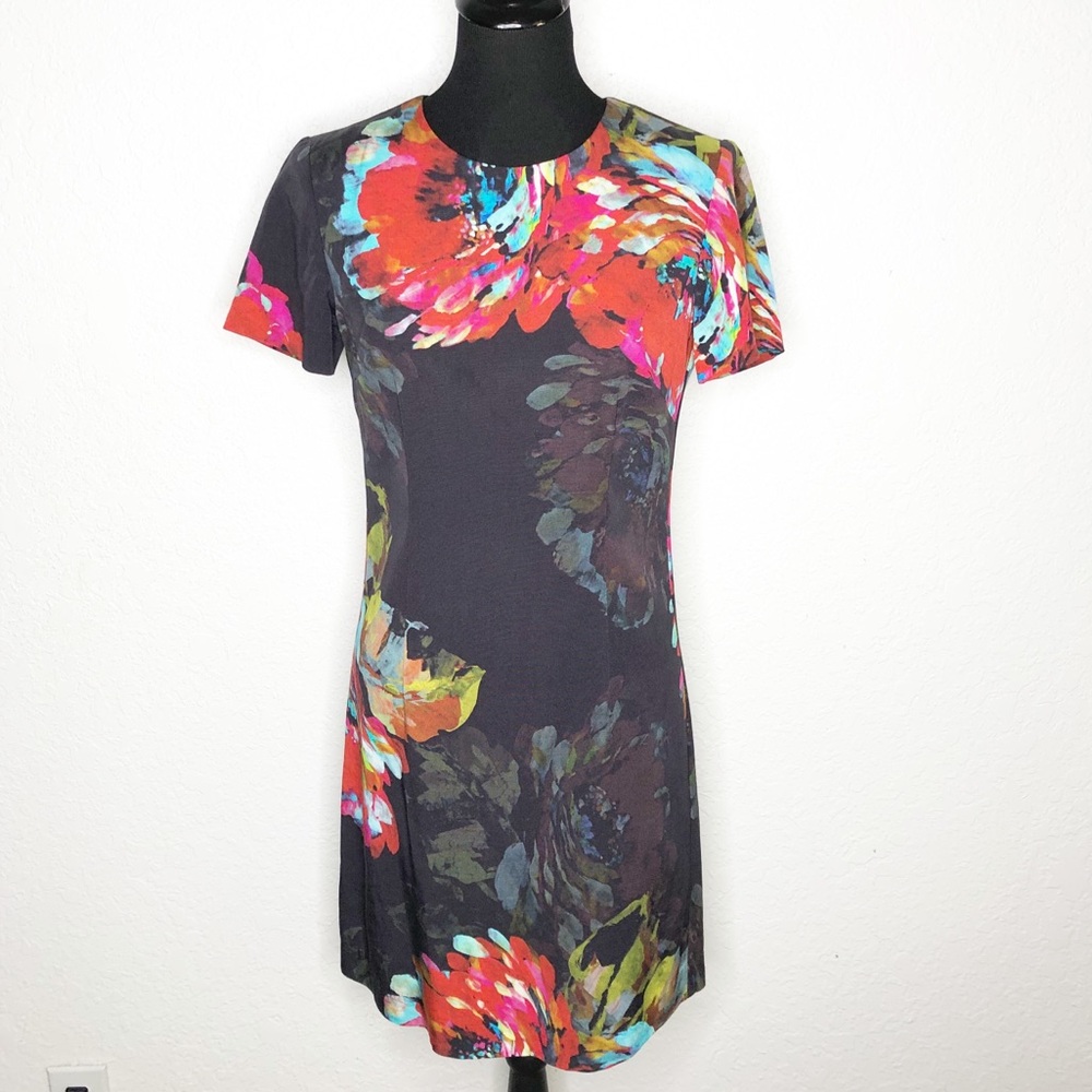 Trina Turk black red‎ floral short sleeve sheath dress size 4